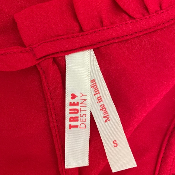 Red sleeveless top juniors size S - Picture 2 of 3